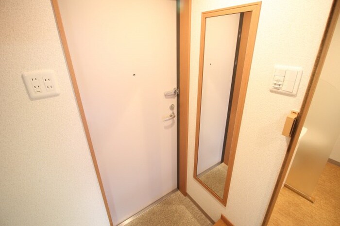 物件内観写真22　(玄関)