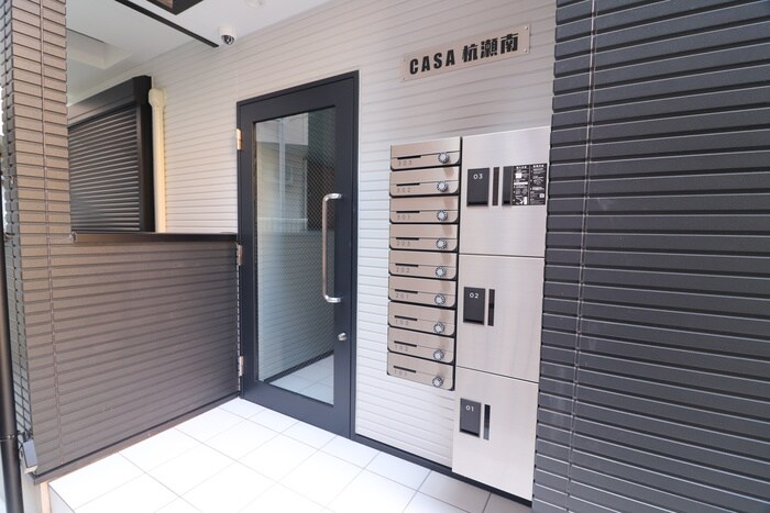 物件外観写真3　(エントランス部分)