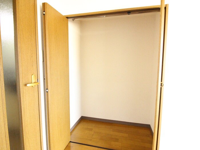 物件内観写真15　(収納)