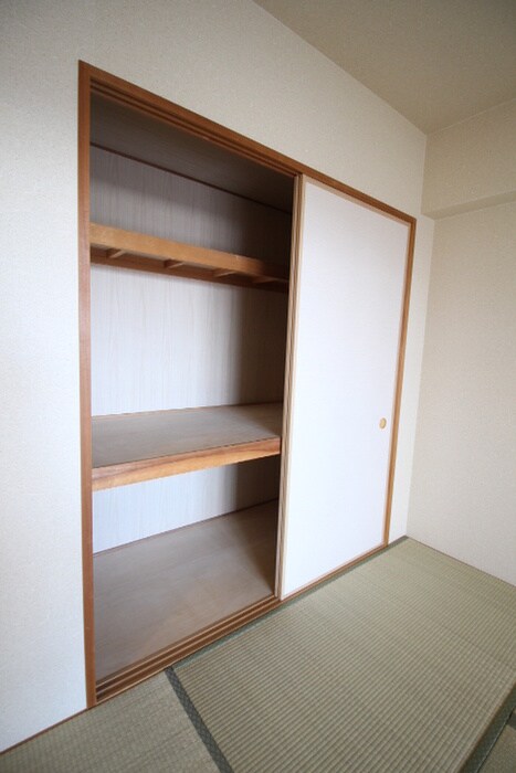 物件内観写真15　(収納)