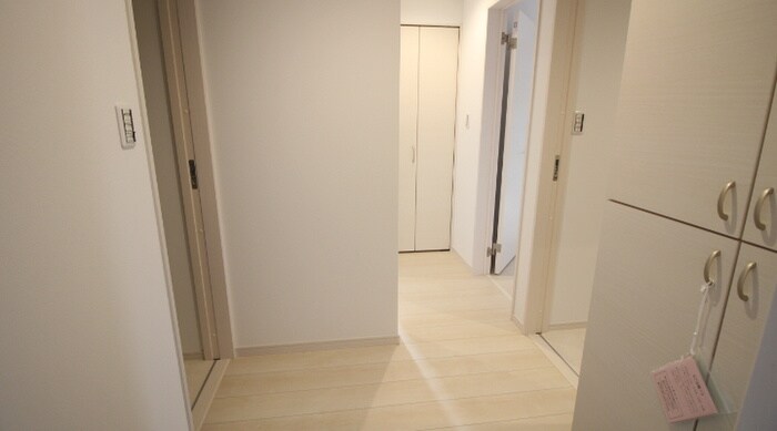 物件内観写真17　(廊下)