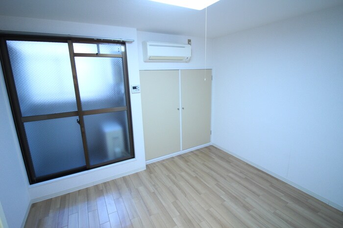 物件内観写真13　(居室)