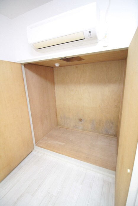 物件内観写真18　(収納)