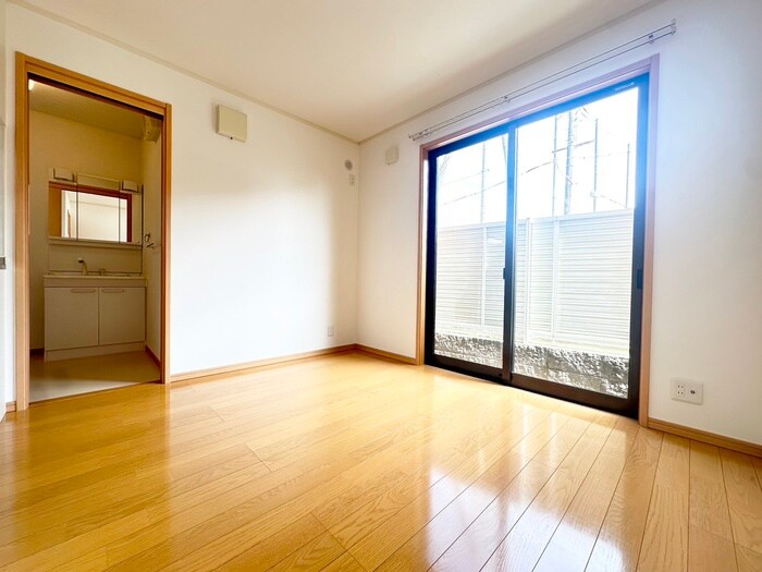 物件内観写真12　(居室)