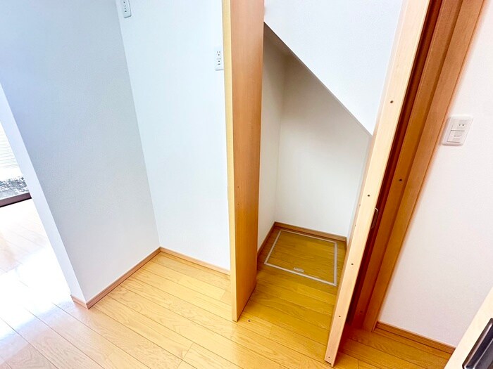 物件内観写真15　(収納)