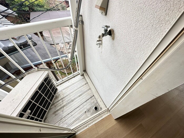 物件内観写真10　(洗濯機置場)