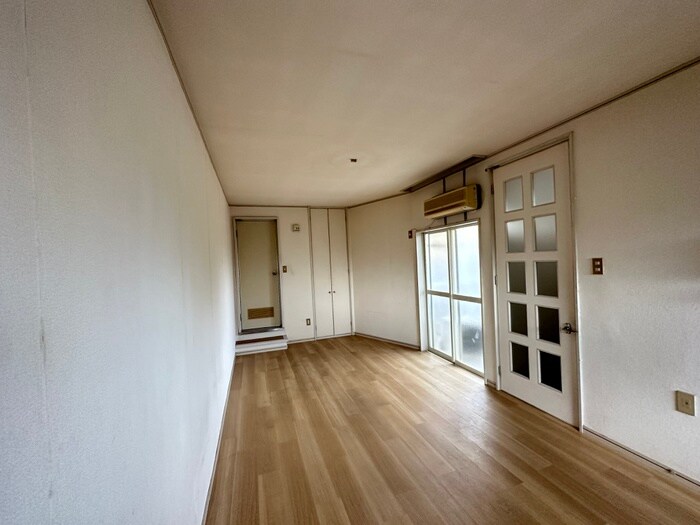 物件内観写真13　(居室)