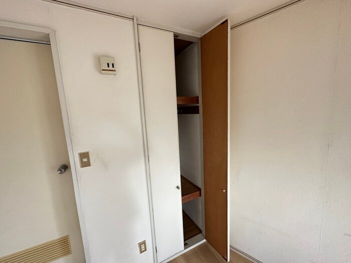 物件内観写真15　(収納)