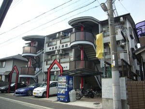 プラットホーム沢良宜外観写真