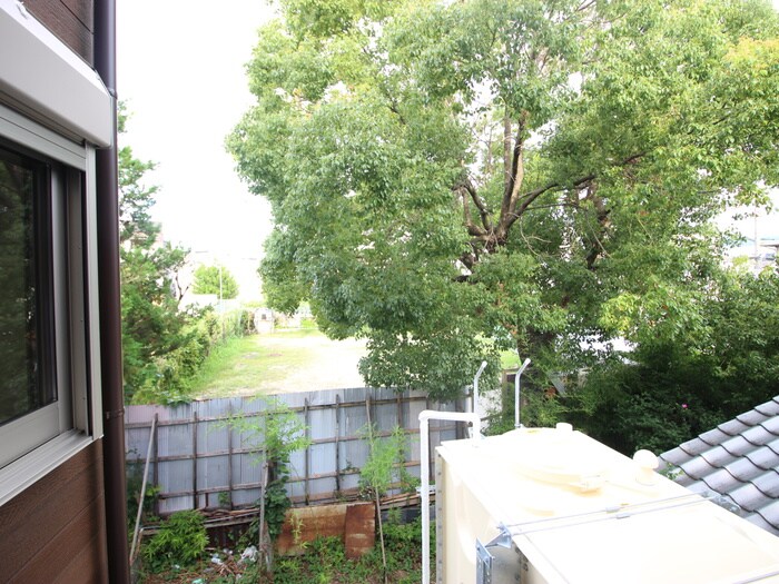 物件内観写真17　(室内からの展望)