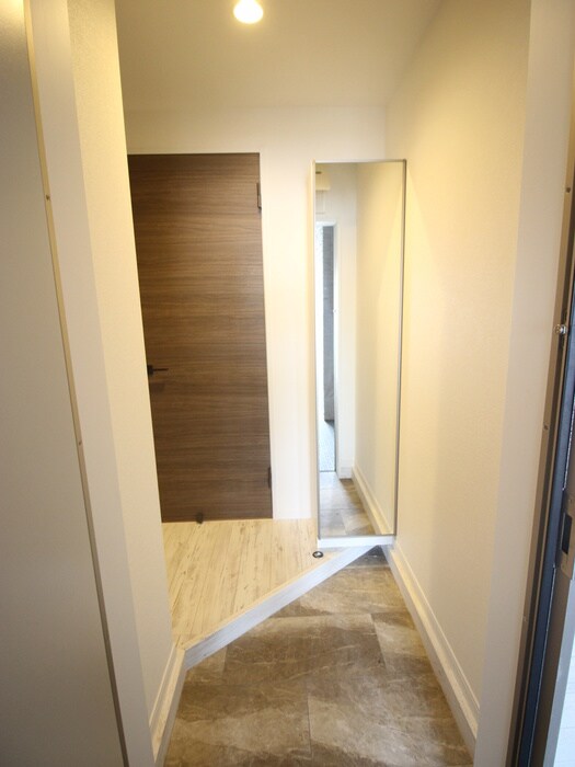物件内観写真22　(玄関)