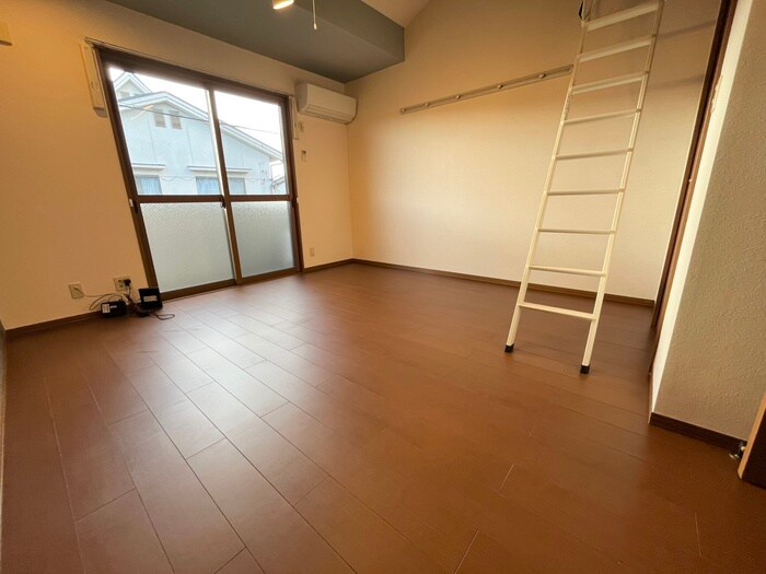 物件内観写真13　(居室)