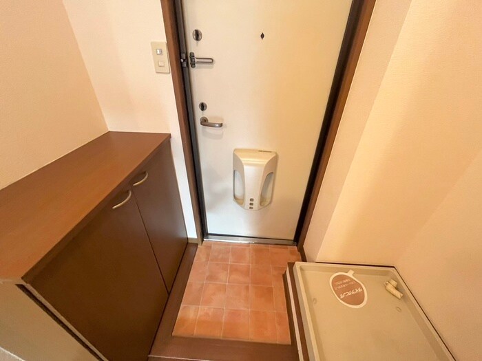 物件内観写真15　(玄関)