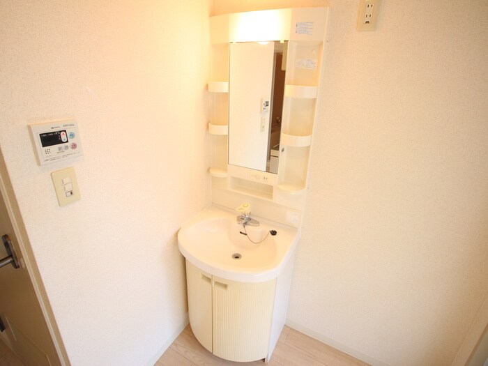 物件内観写真8　(洗面)