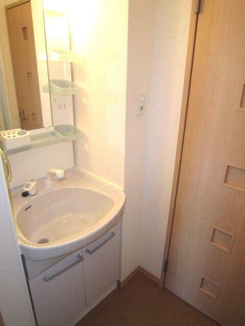物件内観写真9　(洗面)