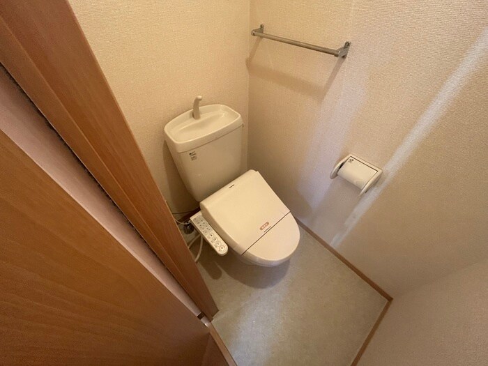 物件内観写真13　(トイレ)