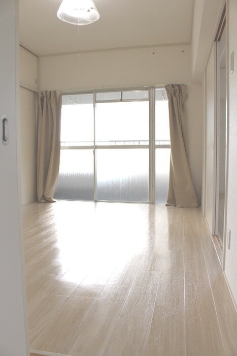 物件内観写真10　(居室)