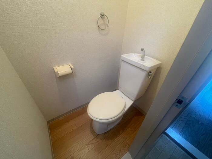 物件内観写真13　(トイレ)