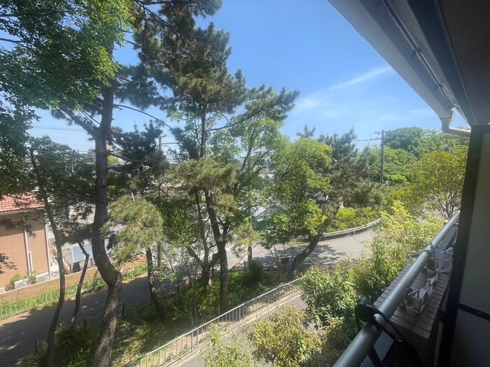 物件内観写真22　(室内からの展望)