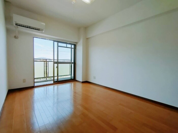 物件内観写真13　(居室)