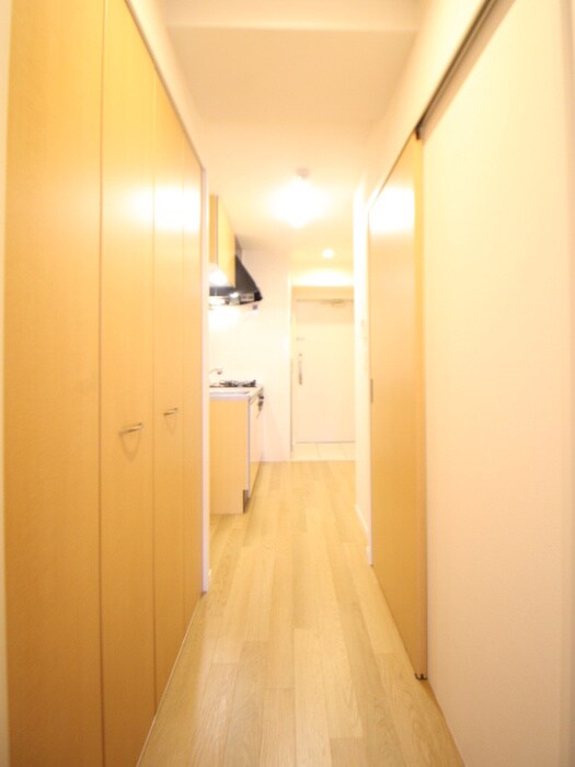 物件内観写真20　(廊下)