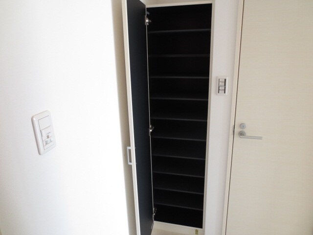 物件内観写真14　(靴箱)