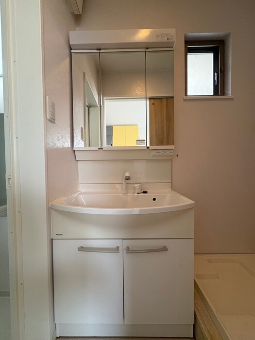 物件内観写真11　(洗面)