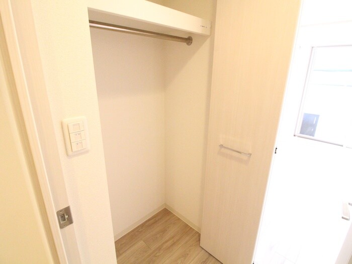 物件内観写真18　(収納)