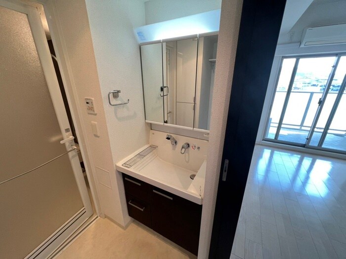 物件内観写真13　(洗面)