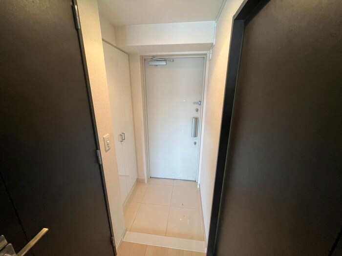 物件内観写真16　(玄関)
