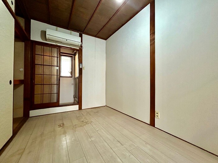 物件内観写真2　(居室)