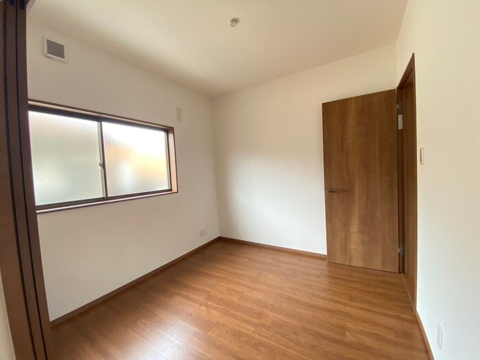 物件内観写真10　(居室)