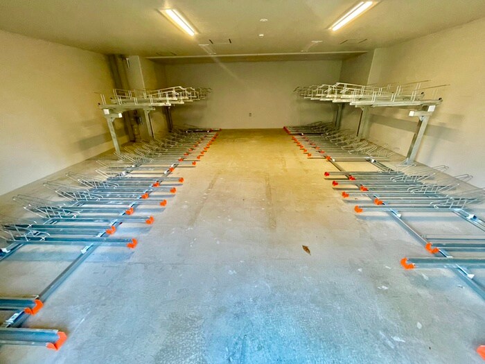 物件外観写真4　(駐輪場)