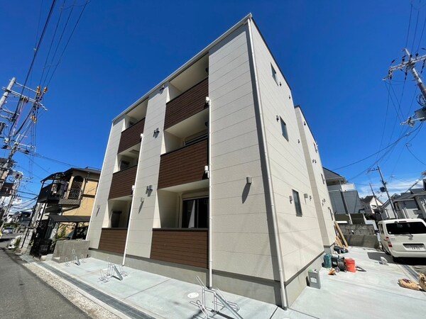 建築中