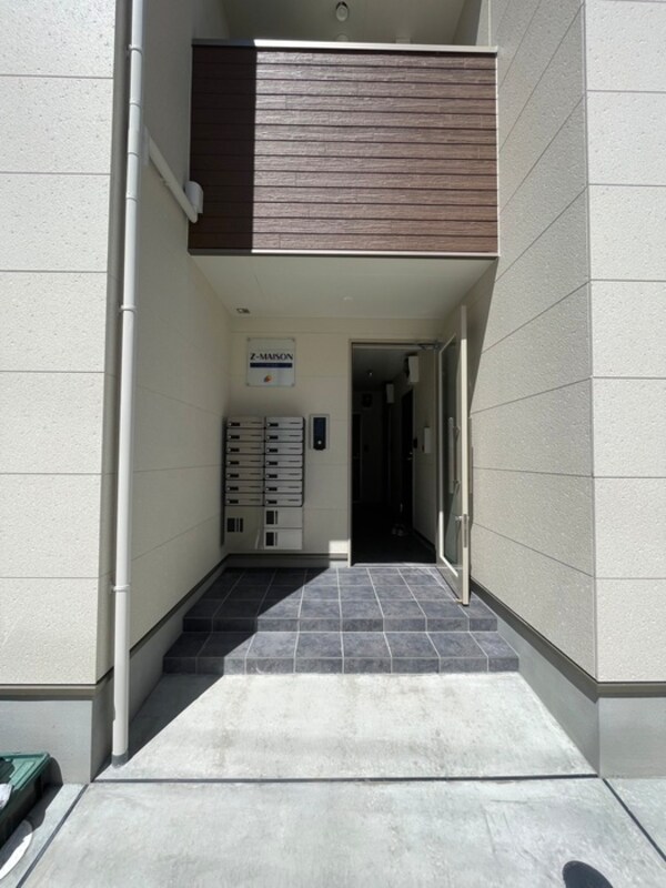 建築中