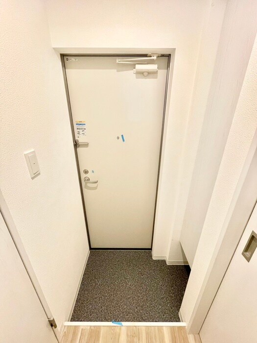物件内観写真17　(玄関)