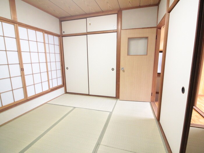 物件内観写真10　(居室)