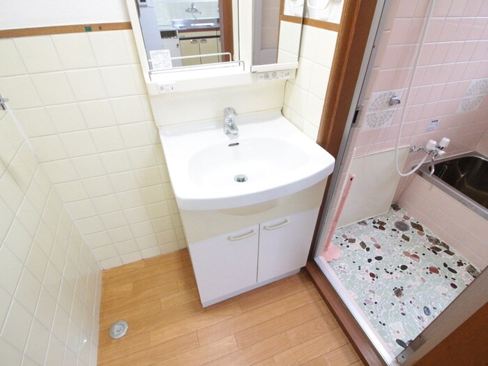 物件内観写真16　(洗面)