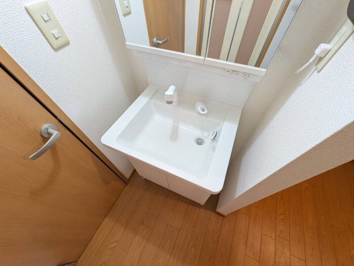 物件内観写真10　(洗面)