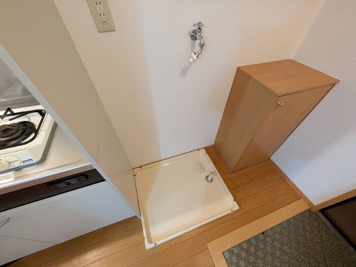 物件内観写真16　(洗濯機置場)