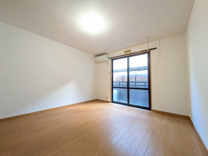 物件内観写真19　(居室)