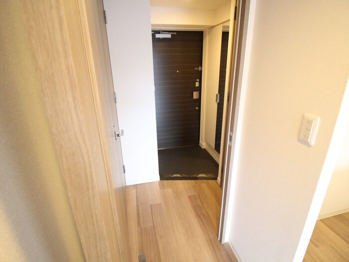 物件内観写真14　(廊下)