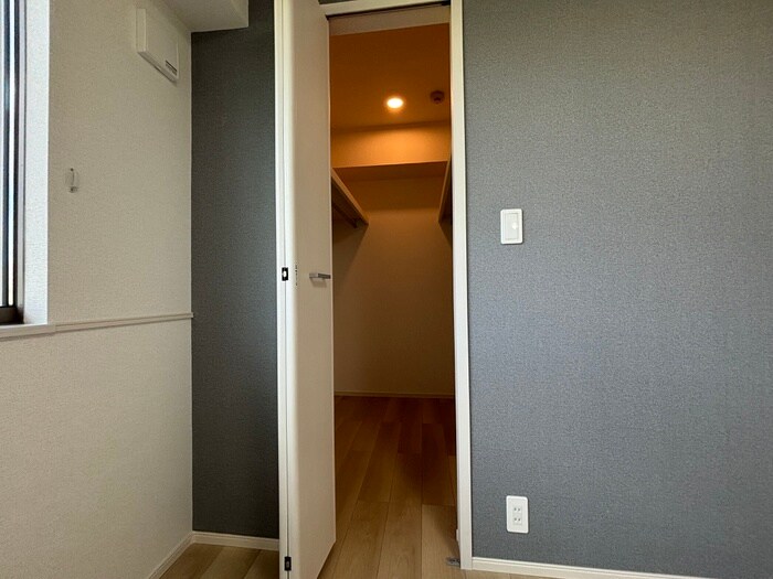 物件内観写真11　(収納)