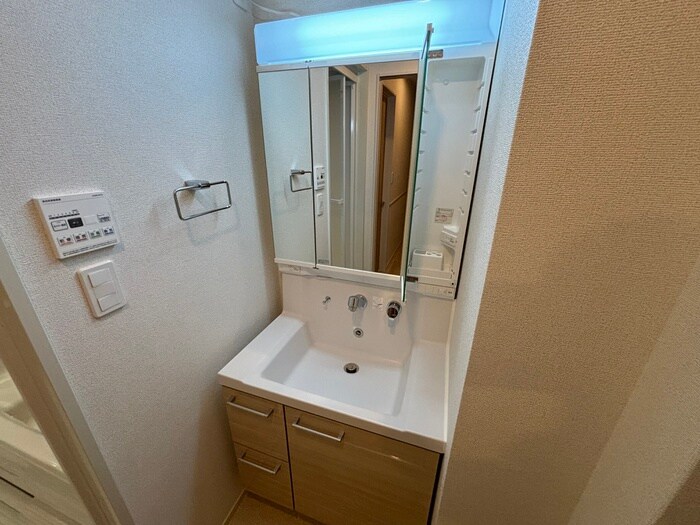 物件内観写真13　(洗面)