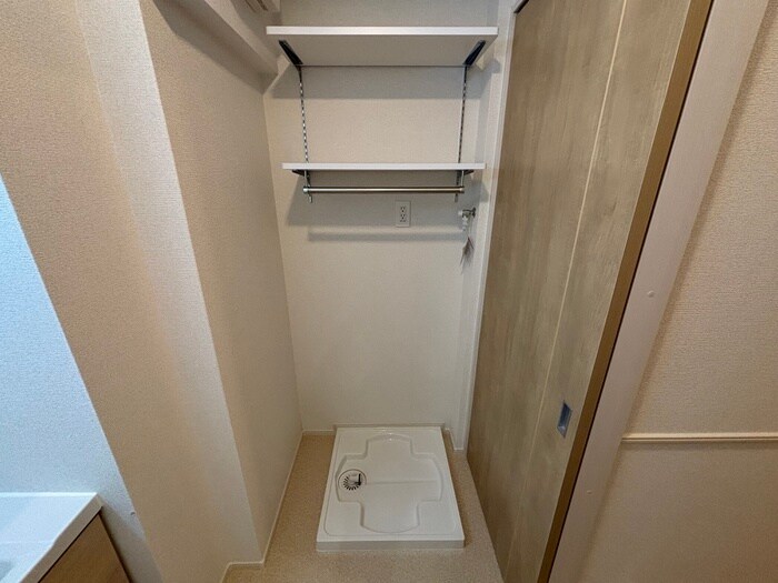 物件内観写真14　(洗濯機置場)