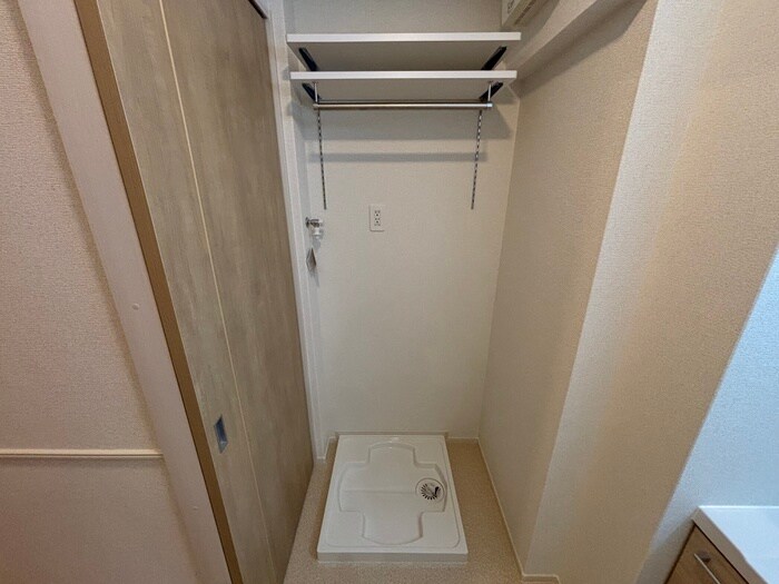物件内観写真14　(洗濯機置場)
