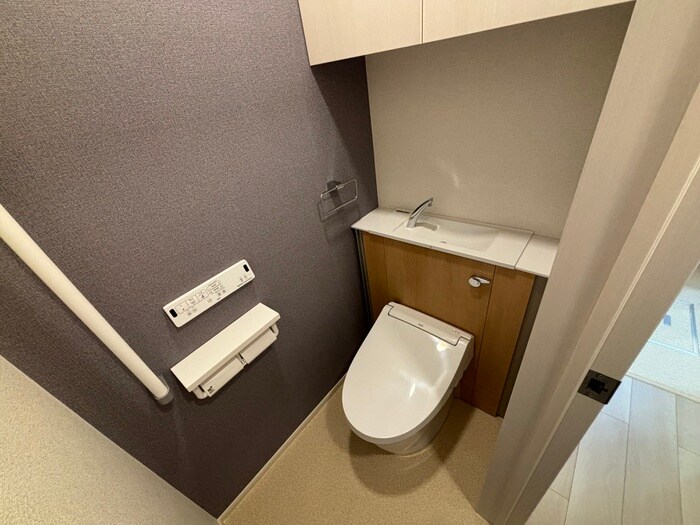 物件内観写真16　(トイレ)