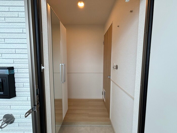 物件内観写真21　(玄関)
