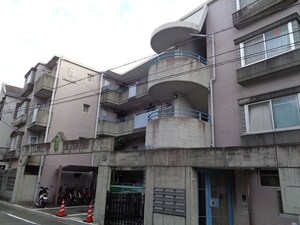 パラツィーナエスタ蛍池外観写真