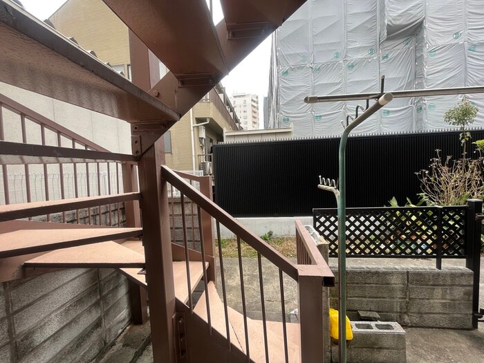 物件内観写真17　(室内からの展望)